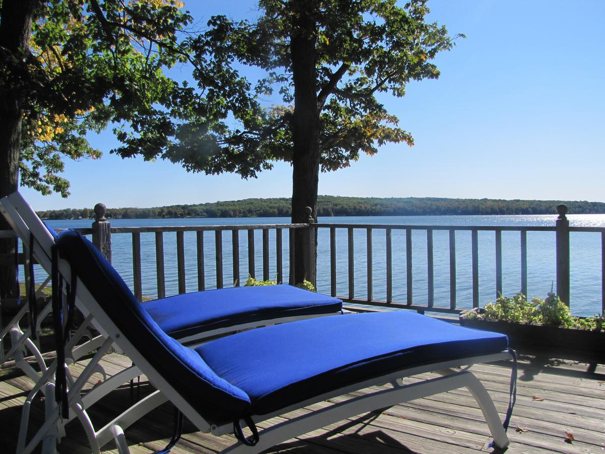 Churchill Pointe Inn Hubbard Lake Exterior photo